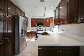 Photo #2: CV23026631 Listing