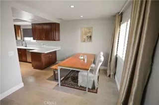 Photo #3: CV23026631 Listing