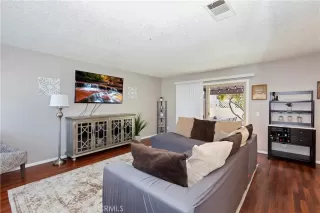 Photo #5: CV23066963 Listing 