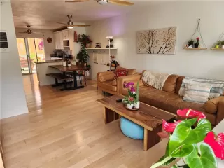 Photo #2: CV23098319 Listing 