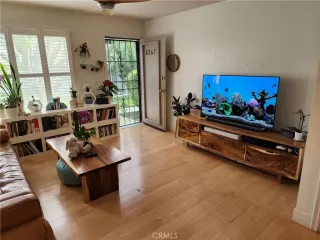 Photo #3: CV23098319 Listing 