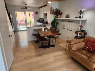 Photo #4: CV23098319 Listing 