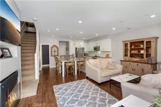 Photo #5: CV23145280 Listing