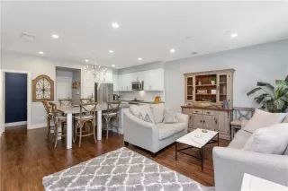 Photo #6: CV23145280 Listing