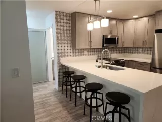 Photo #4: CV24078798 Listing 