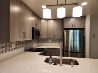 Photo #5: CV24078798 Listing 