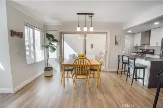 Photo #5: CV24116945 Listing