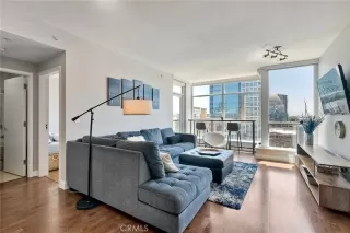 Photo #4: CV24131869 Listing