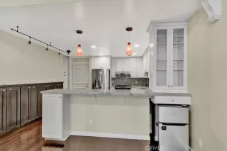 Photo #5: CV24144333 Listing