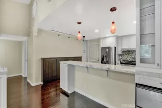 Photo #6: CV24144333 Listing