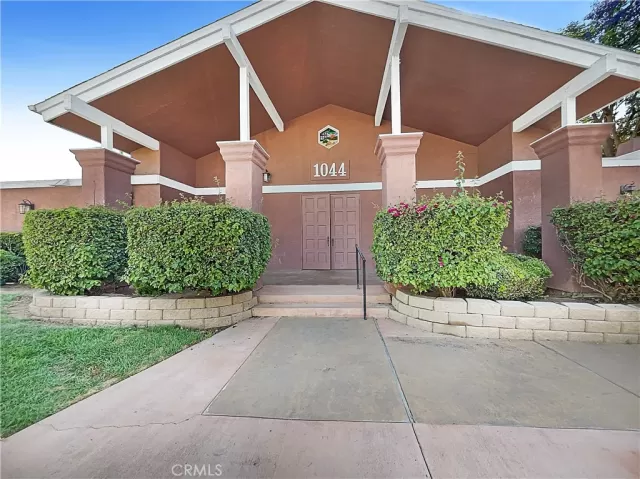 MLS: CV24147047 Condo For Sale