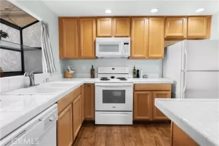 Photo #2: CV24167155 Listing