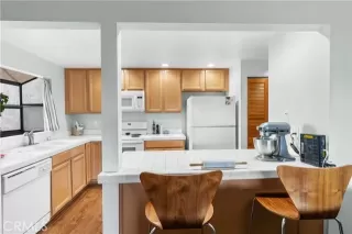 Photo #4: CV24167155 Listing