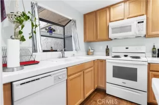 Photo #5: CV24167155 Listing