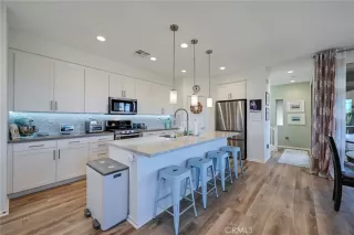 Photo #5: CV24210607 Listing