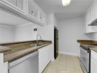 Photo #1: CV25045135 Listing