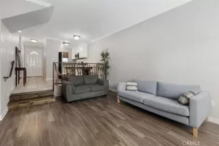 Photo #5: CV25086169 Listing 