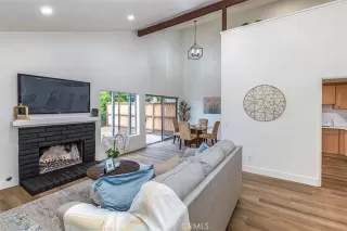 Photo #3: CV25115186 Listing 