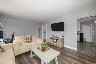 Photo #5: CV25123138 Listing