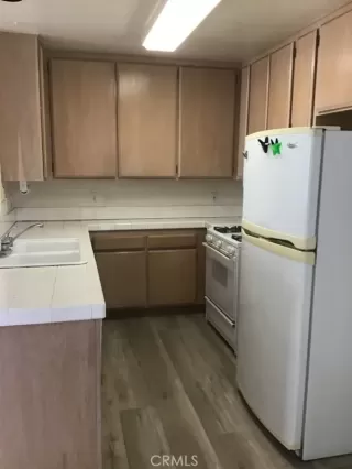 Photo #4: CV25128716 Listing