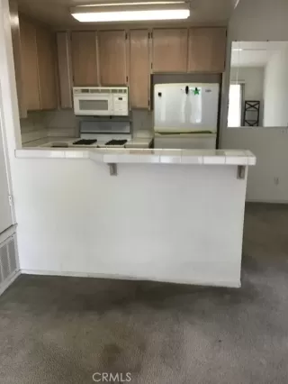 Photo #5: CV25128716 Listing