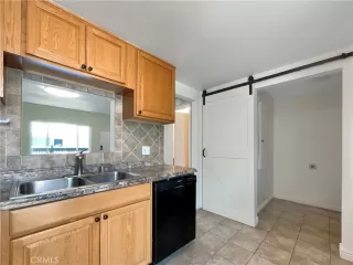 Photo #5: CV25138452 Listing 