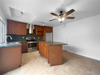 Photo #4: CV25148529 Listing 