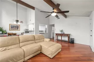 Photo #4: CV25192304 Listing 