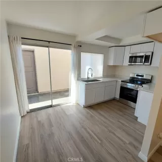 More Details about MLS # CV25258645 : 1450 MELROSE UNIT 47