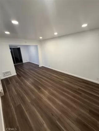 Photo #1: CV25265602 Listing 