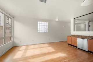 Photo #4: CV25266674 Listing 