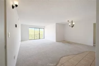 Photo #5: CV26000610 Listing 