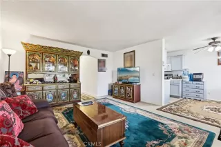 Photo #5: CV26035269 Listing 