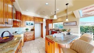 Photo #5: CV26073912 Listing