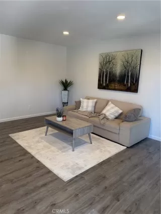 Photo #1: CV26093086 Listing 