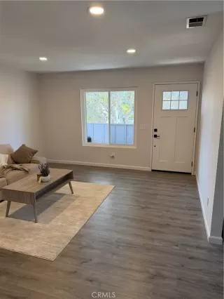 Photo #2: CV26093086 Listing 