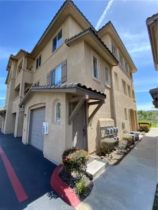 Photo #1: DW23101488 Listing