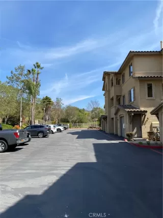 Photo #2: DW23101488 Listing