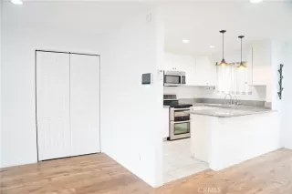 Photo #4: DW23141649 Listing 