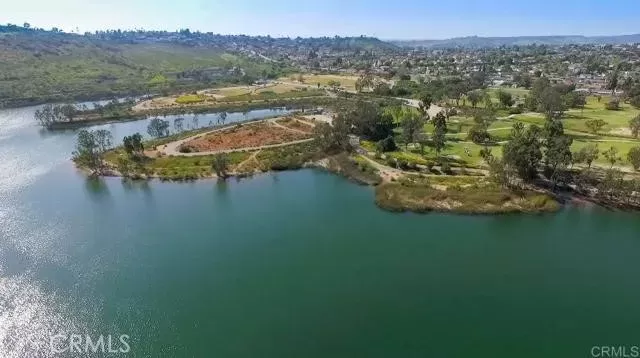 MLS: DW25216541 Condo For Sale