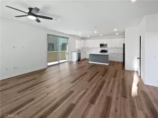 Photo #1: DW25236298 Listing