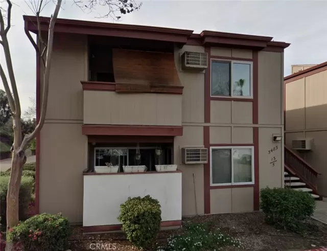 MLS: DW25277617 Condo For Sale