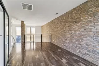 Photo #5: DW25278787 Listing 