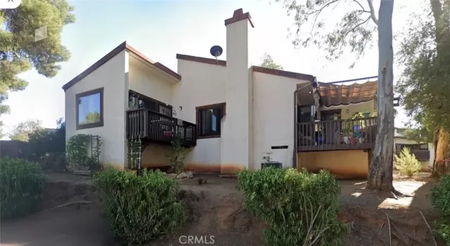 MLS: DW26164011 Condo For Sale