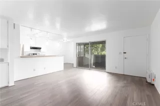 Photo #3: FR23154572 Listing 