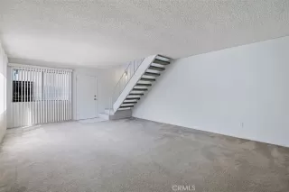 Photo #6: FR23188477 Listing