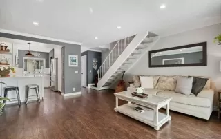 Photo #4: FR23218559 Listing