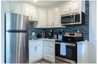 Photo #2: FR24073267 Listing 