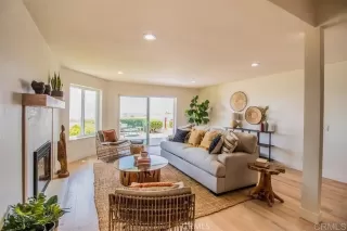 Photo #2: FR25138796 Listing