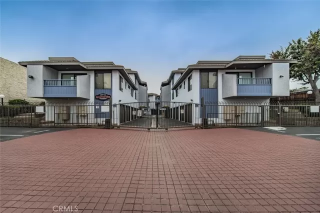 MLS: HD22220624 Condo For Sale